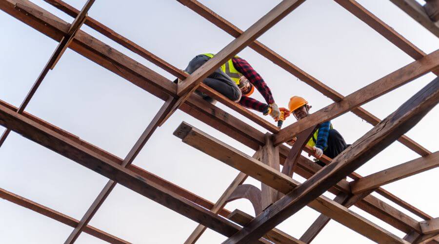 Professional gutter cleaning services in Lakewood, IL